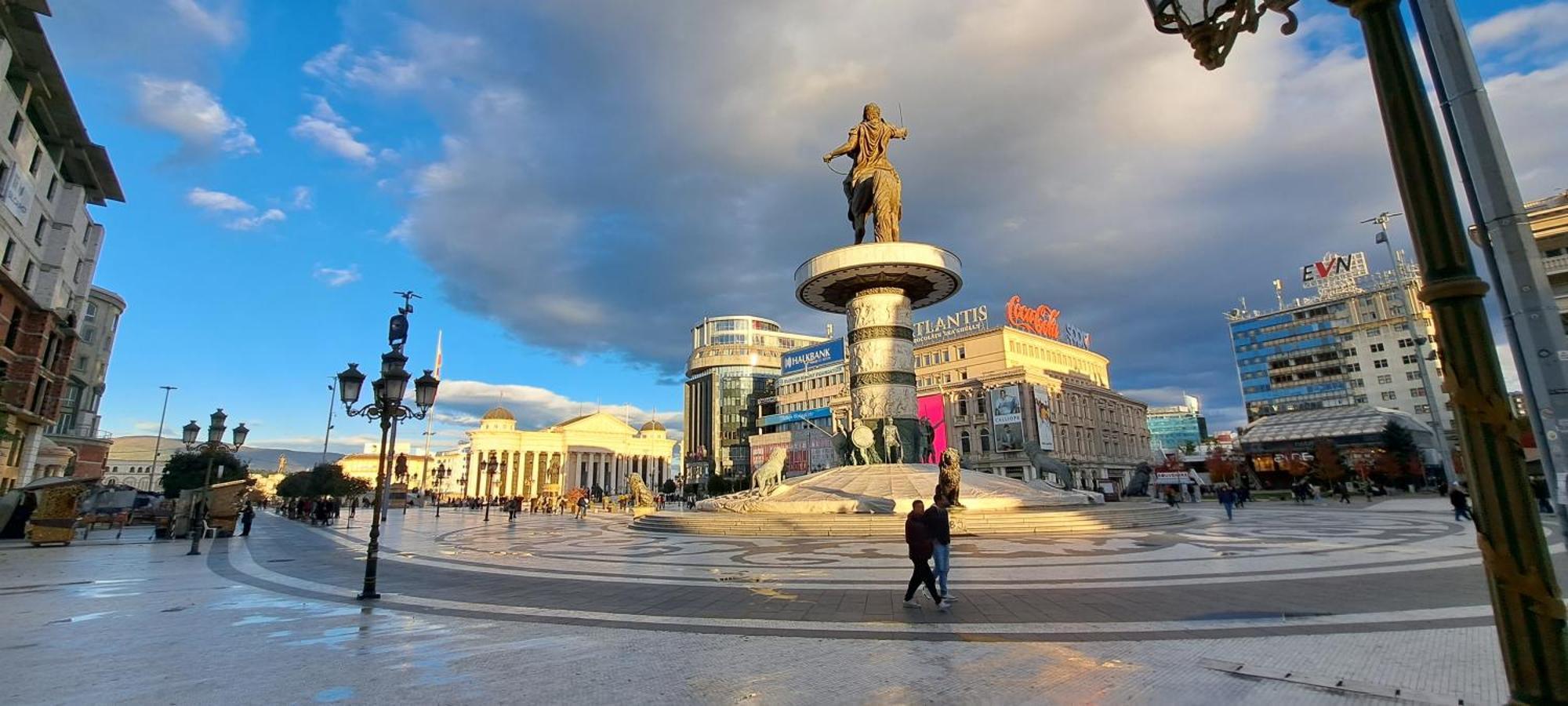 Golden Delight Central Apartment Skopje Exteriör bild